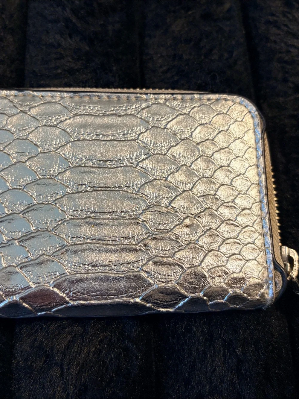 Victoria's Secret Metallic Silver Textured Wallet with V Logo - Picture 3 of 3